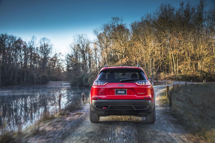  Jeep Cherokee Trailhawk (KL) 2018 года  (NA) (фото 28 из 49)